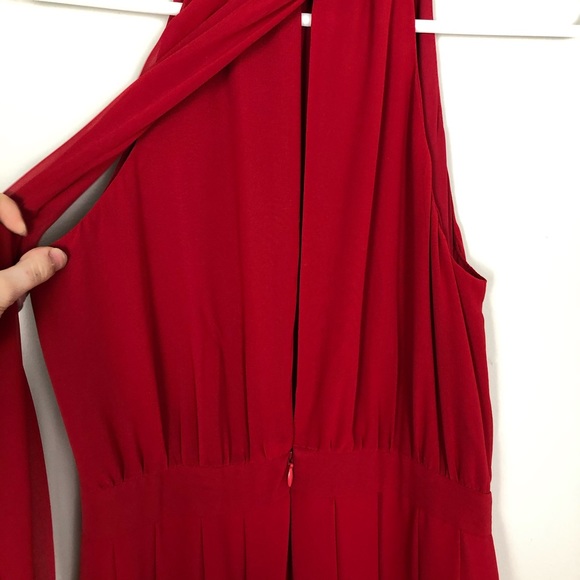 Eva Mendes Gown with Open Back - Picture 5 of 9